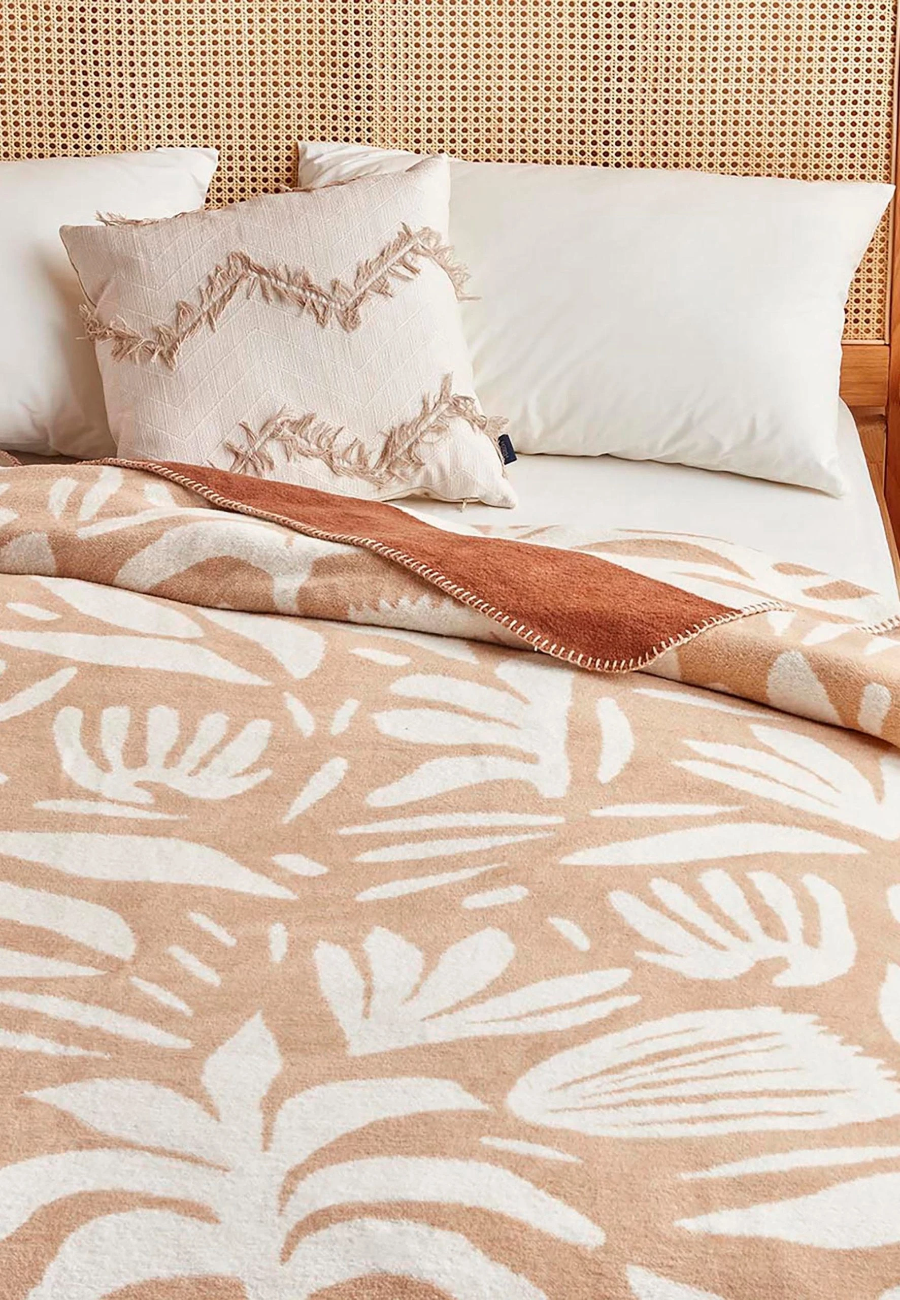 BELLA MAISON Wohndecke In Beige â Bild 4