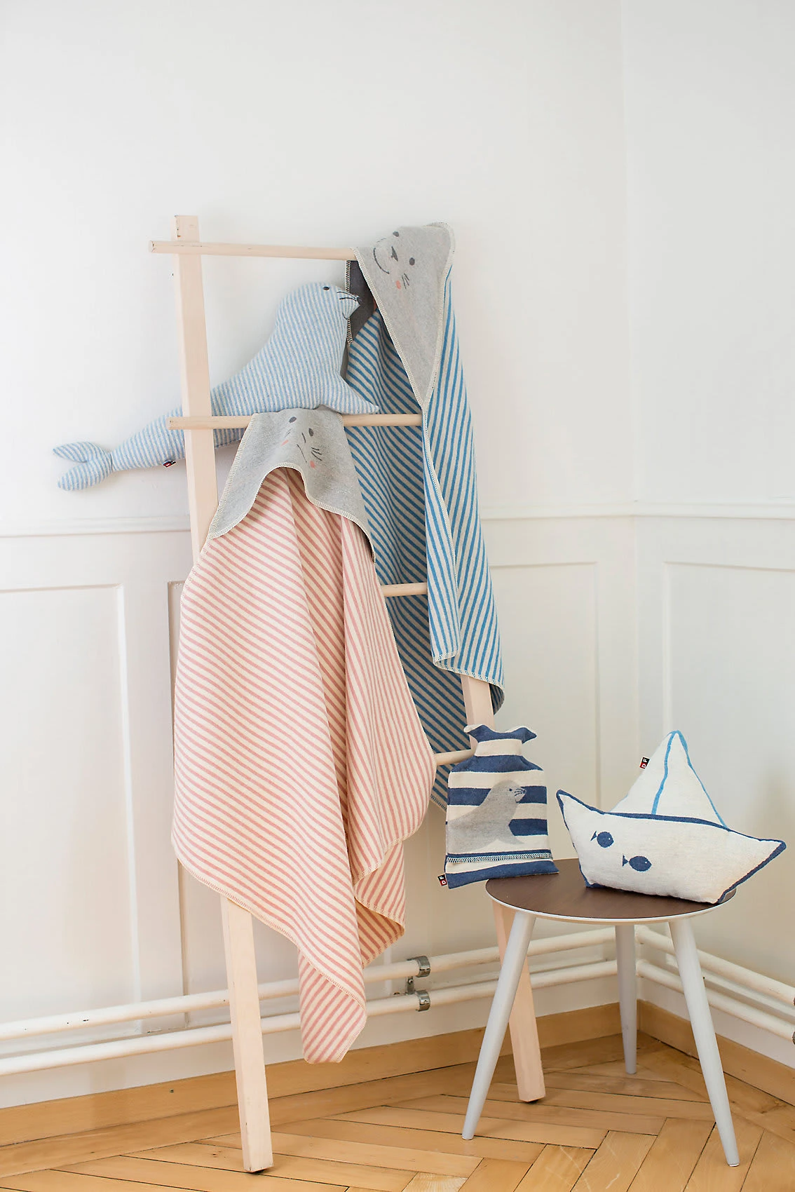 David Fussenegger Babydecke Mit Kapuze "Robbe/Streifen Boy" – Bild 2