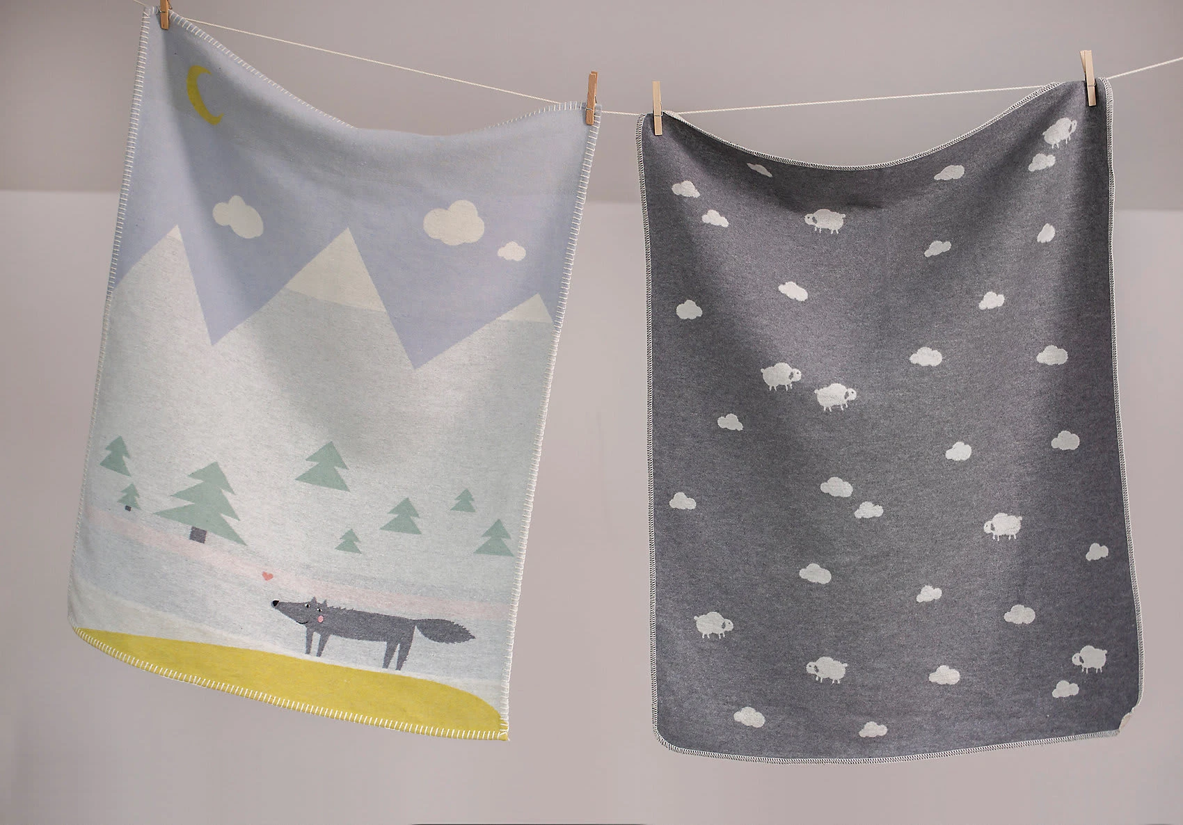 David Fussenegger Kinderdecke "Wolf" Inkl. Stick – Bild 3
