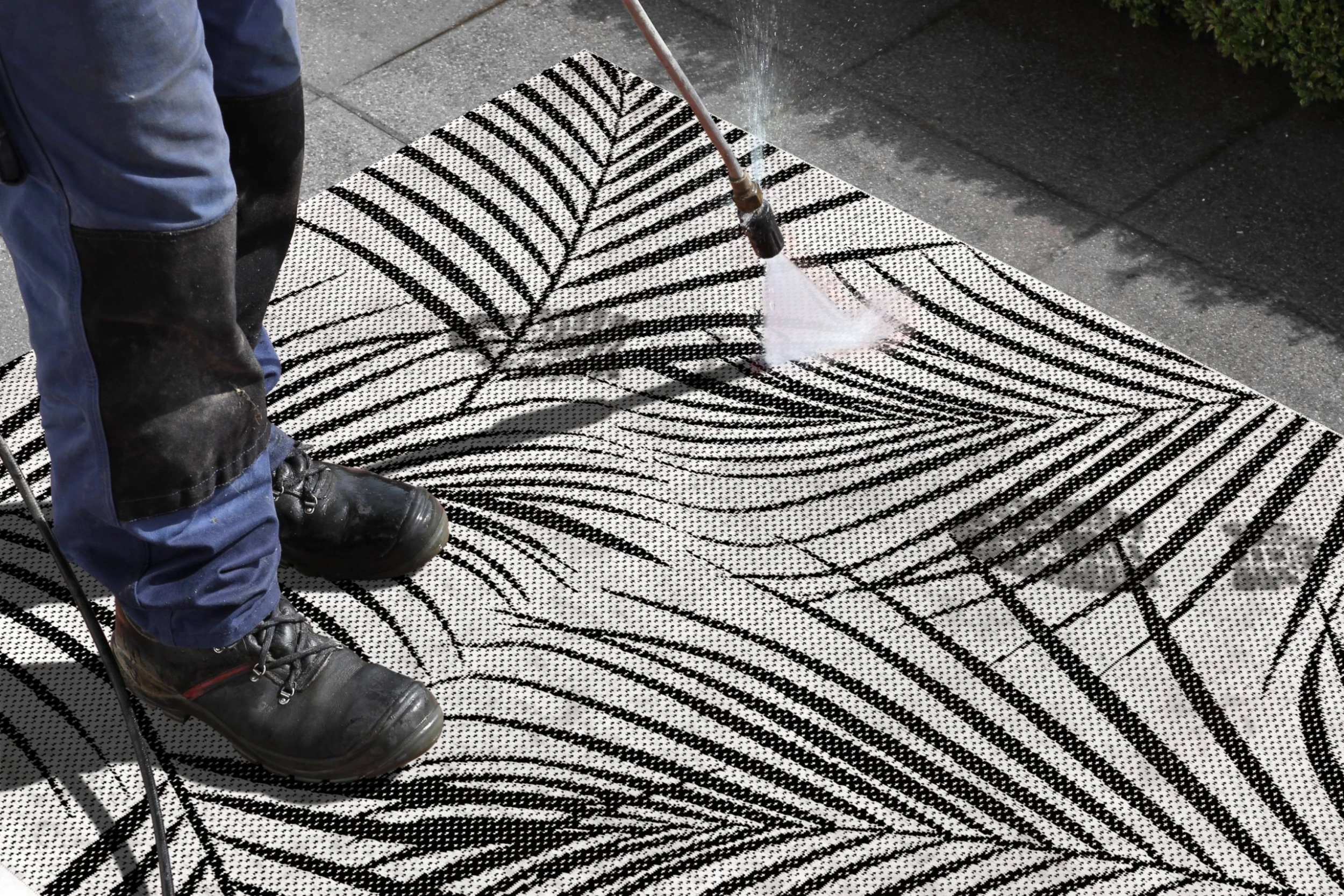 GMD Living Innen & Außenteppich MOL In Cream & Schwarz – Bild 4