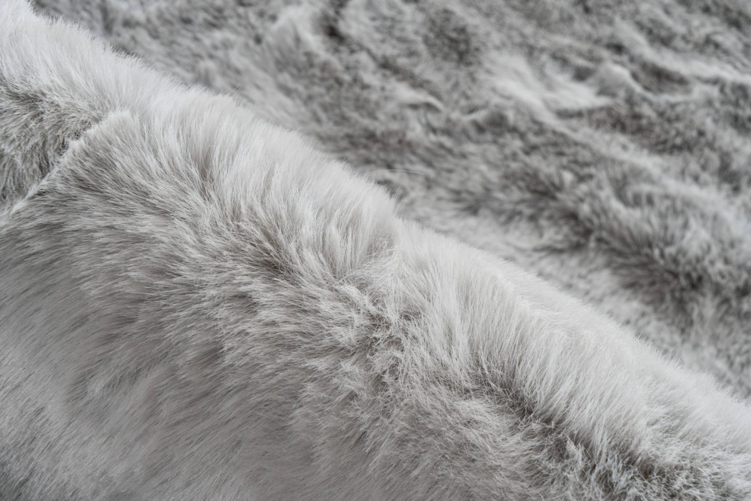 GMD Living Kunstfellteppich HEAVEN In Hellgrau – Bild 3