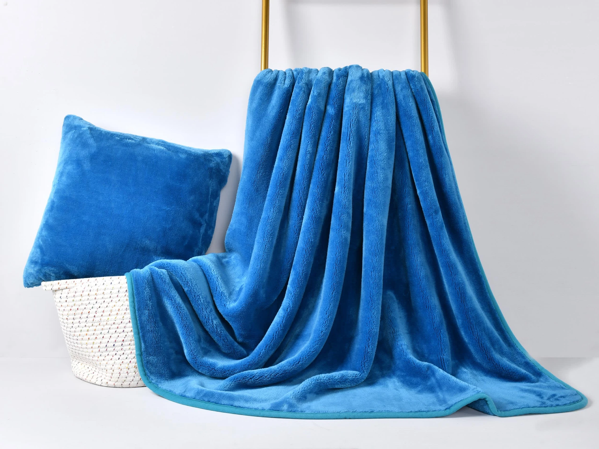 Grace Grand Spa Kuscheldecke In Petrol