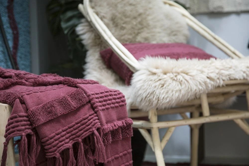 Lorena Canals Kuscheldecke "Air" In Weinrot - 125x150 Cm – Bild 4