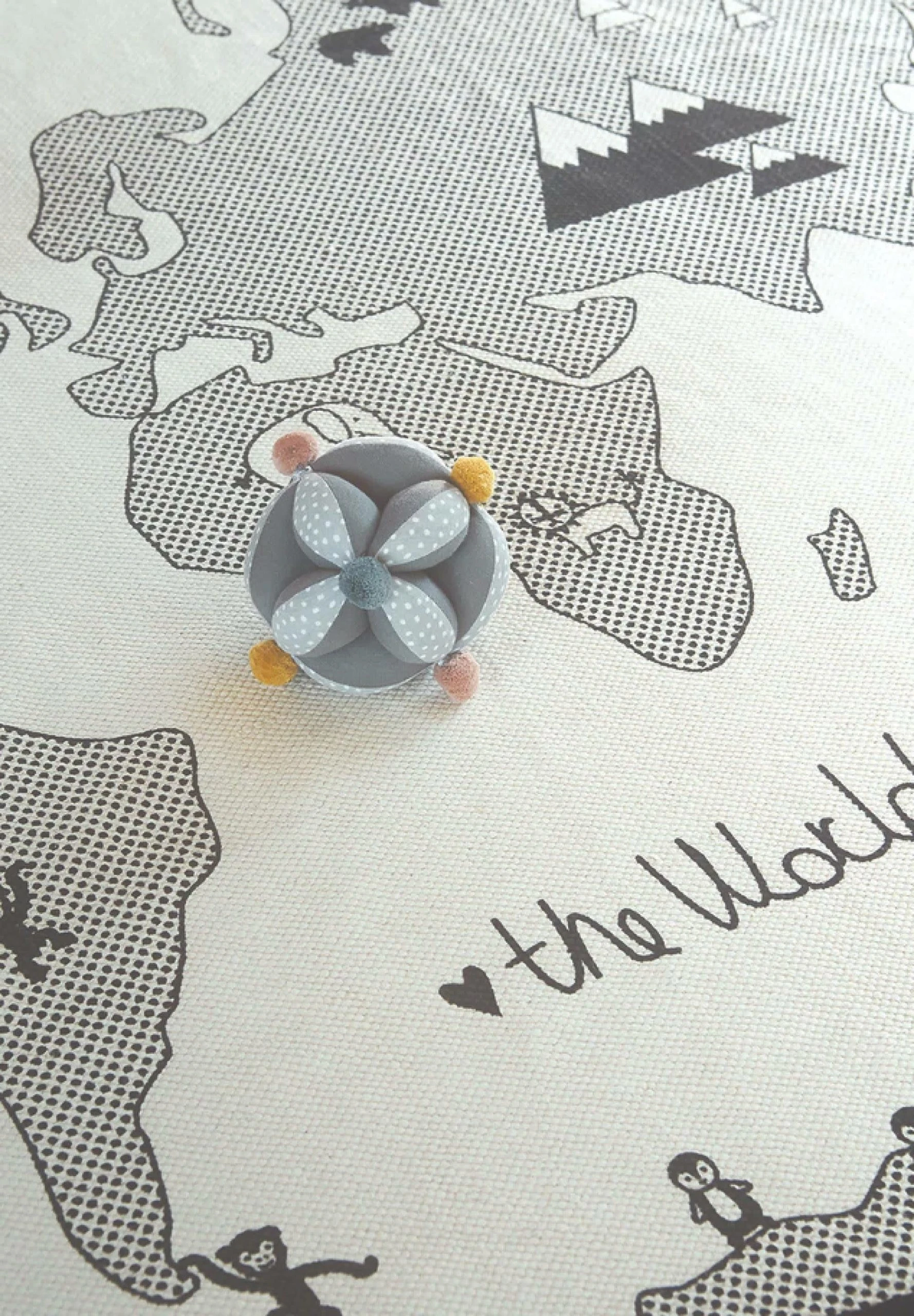 OYOY Teppich World Rug In Off-white Black – Bild 2