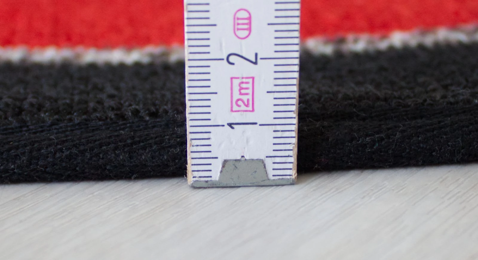 Rockbites AC/DC Face Teppich In Rot – Bild 2