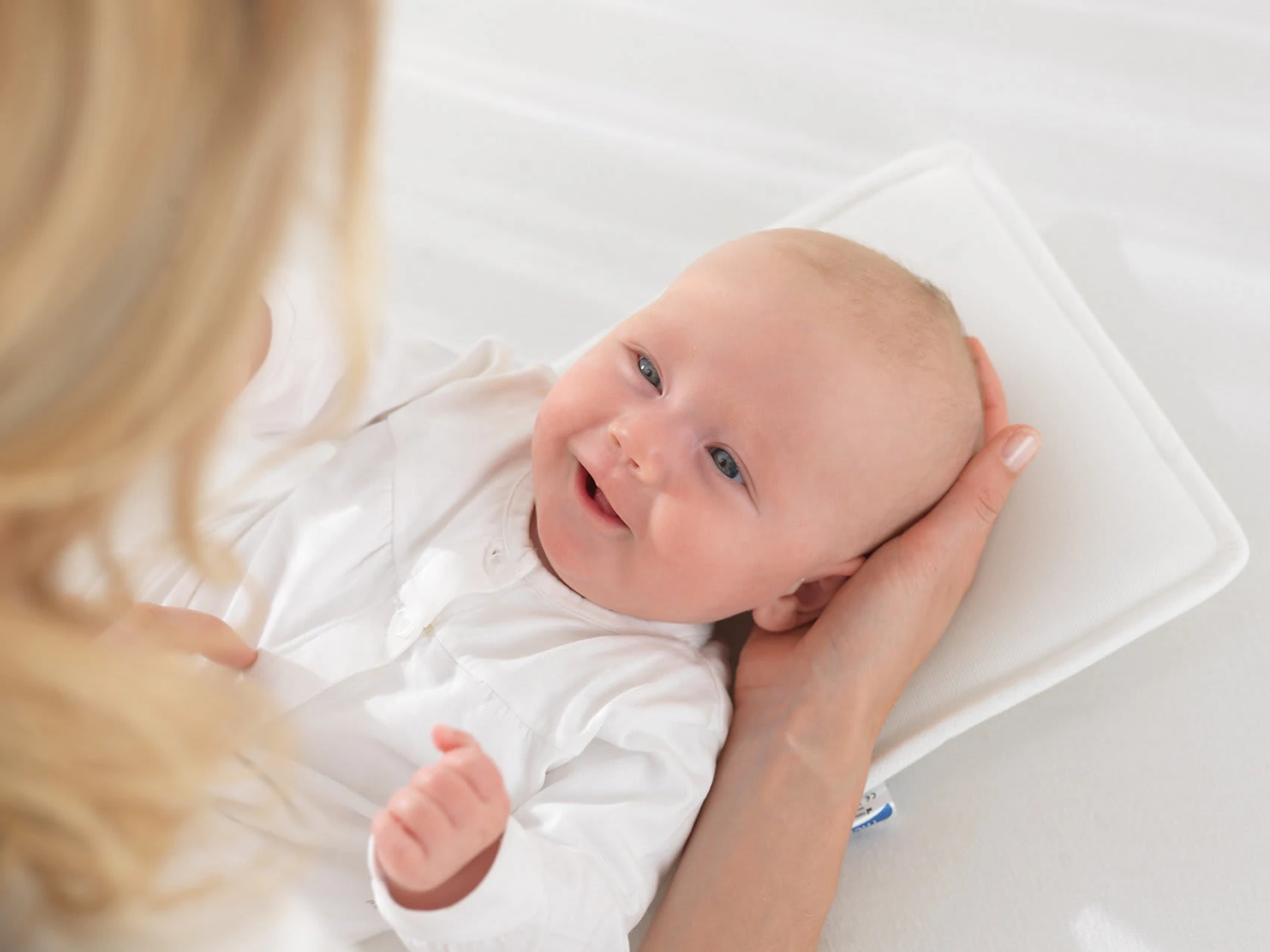 THERALINE Babykopfkissen Mit High-Tech Abstandsgewebe â Bild 3