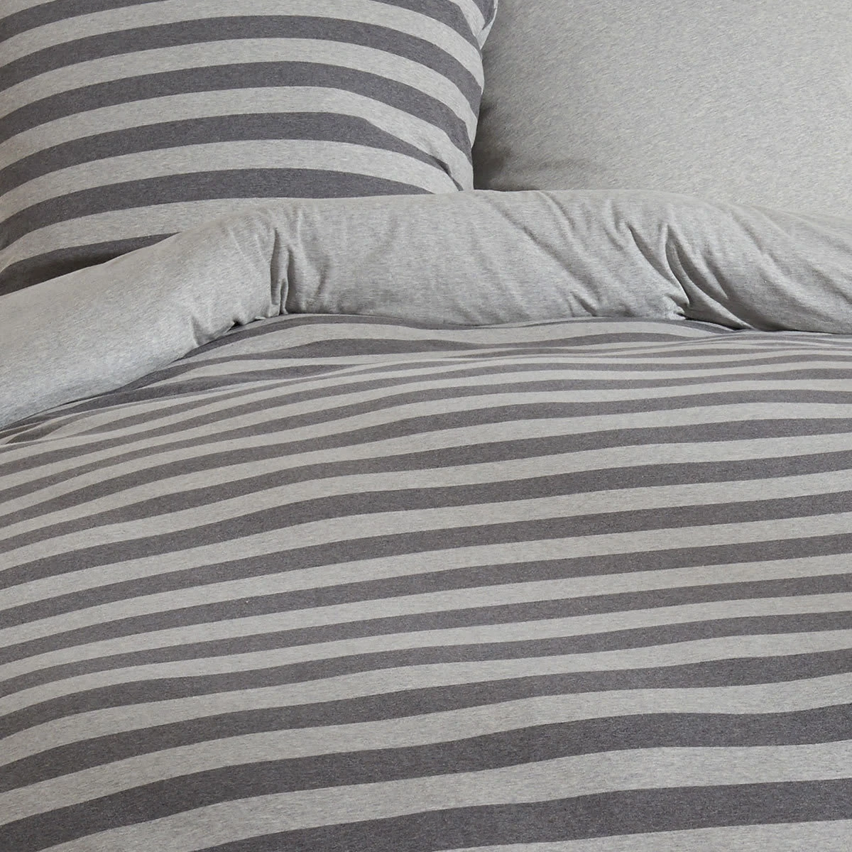 Traumschlaf Bettwäsche Melange-Stripe Stone In Grau – Bild 4