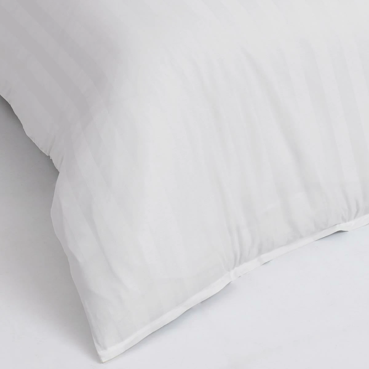 Traumschlaf Bettwäsche Uni Streifen In Weiss – Bild 4